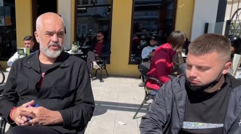 ‘’Si shumë të urtë dukeni’’, Rama me votues për herë të parë në Pogradec