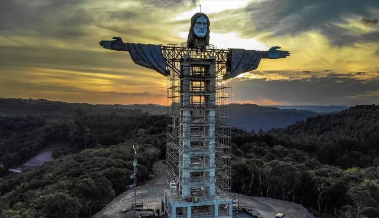 Brazili ndërton statujën e re gjigande të Krishtit