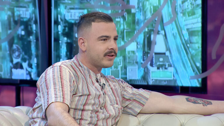E paprecedentë/ Mbështetësit e PS-së në Kavajë dhunojnë gazetarin dhe grupin e xhirimit të Ora News