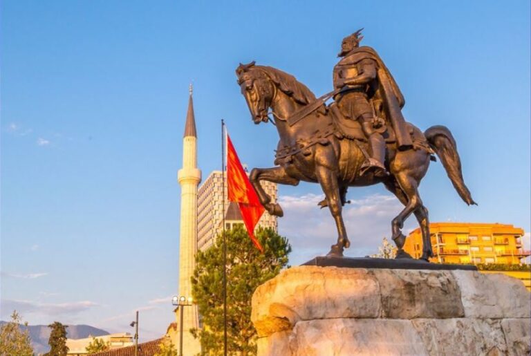 Shpresa për turizmin, Shqipëria heq vizat për rusët