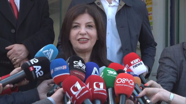 Voton edhe Jozefina Topalli: Që sot fillon një kapitull i ri
