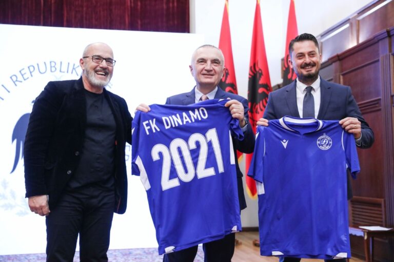 Presidenti Meta: Shumë urime Dinamos për rikthimin në Superiore, simbol i vlerave më të mira sportive
