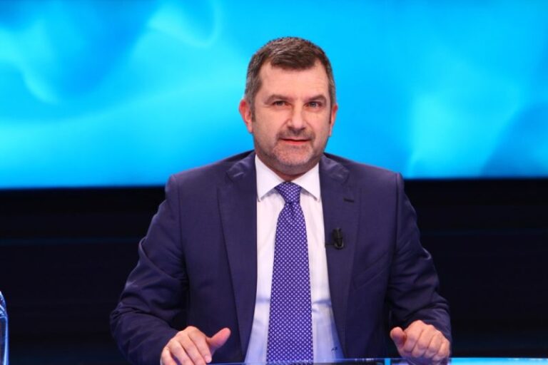 Berisha ‘non grata’ nga SHBA/ Bushati: Akt i kalkuluar! Kemi një opozitë me brekë nëpër këmbë që nuk mbron dot shqiptarët
