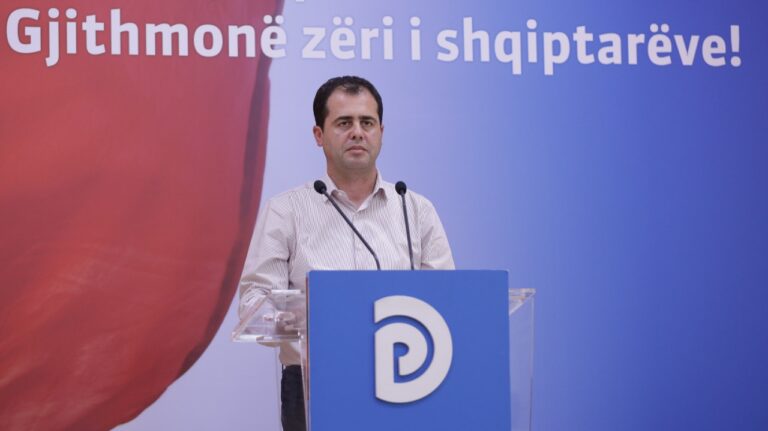 PD denoncon: Si u blenë votat e familjeve të prekura nga tërmeti, dy ditë para zgjedhjeve u shpërndanë 40 milionë euro