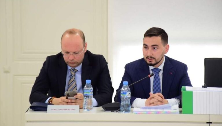 ”47 persona kanë votuar 312 herë”, Logu në KAS: Të ripërsëriten zgjedhjet në Elbasan. PS ka shfrytëzuar tenderat