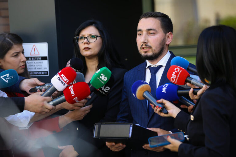 PD: 3 provat që nxjerrin 100 parregullsi, një nga numëruesit në Gjirokastër u fut në Shqipëri dy ditë para zgjedhjeve