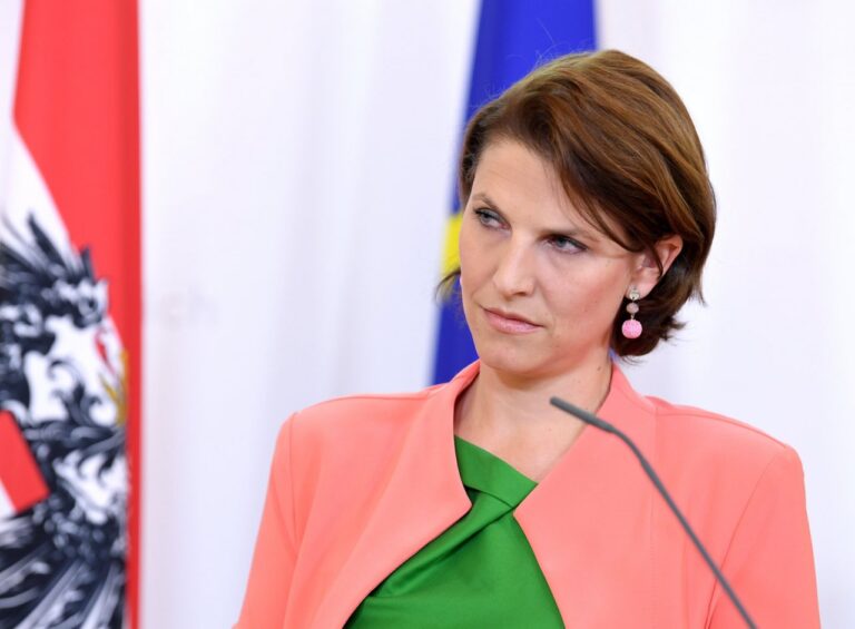Ministrja për BE-në e Austrisë në Shqipëri, në fokus zgjedhjet e 25 prillit