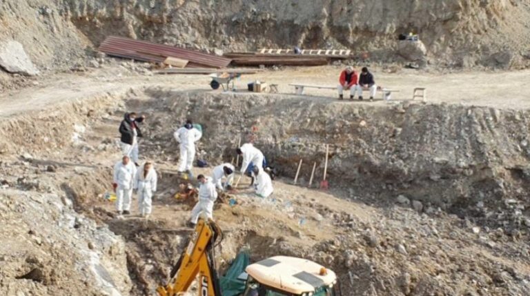 Rifillojnë gërmimet në varrezën masive të Kizhevakut