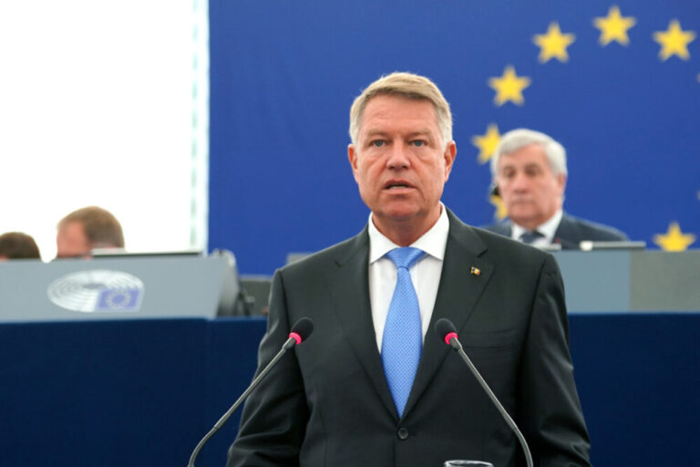 Tensionet me Rusinë/Presidenti i Rumanisë: Joe Biden të na dërgojë më shumë trupa të NATO-s