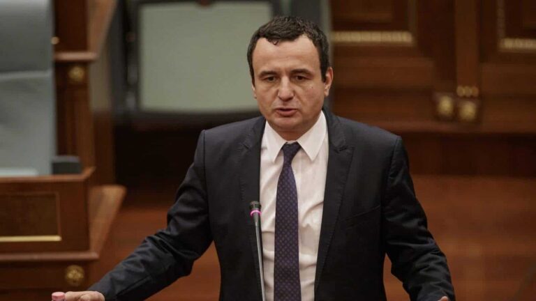 Kurti: Kosova do të padisë Serbinë për gjenocid, bashkëpunim me Shqipërinë
