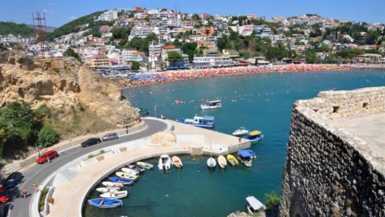 COVID-19, autoritetet në Mal të Zi lehtësojnë masat, ja çfarë u vendos