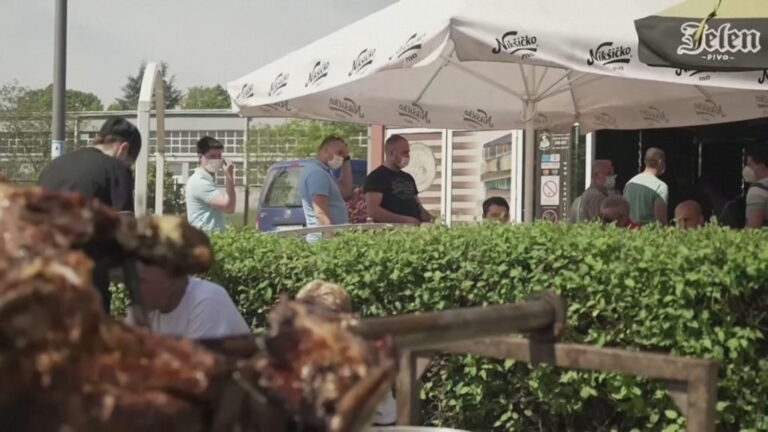 Ushqim falas për personat që vaksinohen, veprimi i veçantë i restorantit në…