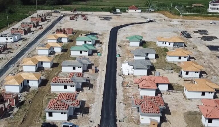 “Bubqi po rilind”, Rama publikon pamjet e lagjes së re që po ndërtohet (VIDEO)