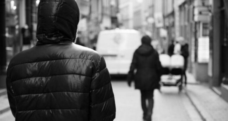 Përndiqte të renë në Skrapar, arrestohet 34 vjeçari