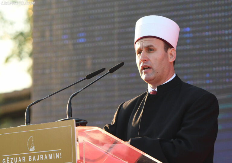 Nesër Fitër Bajrami/ Kreu i KMSH: Të angazhohemi për një shoqëri të drejtë e solidare
