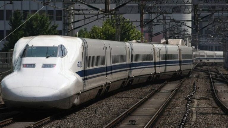 La trenin me 150 km/h për të shkuar në tualet, nën hetim makinisti