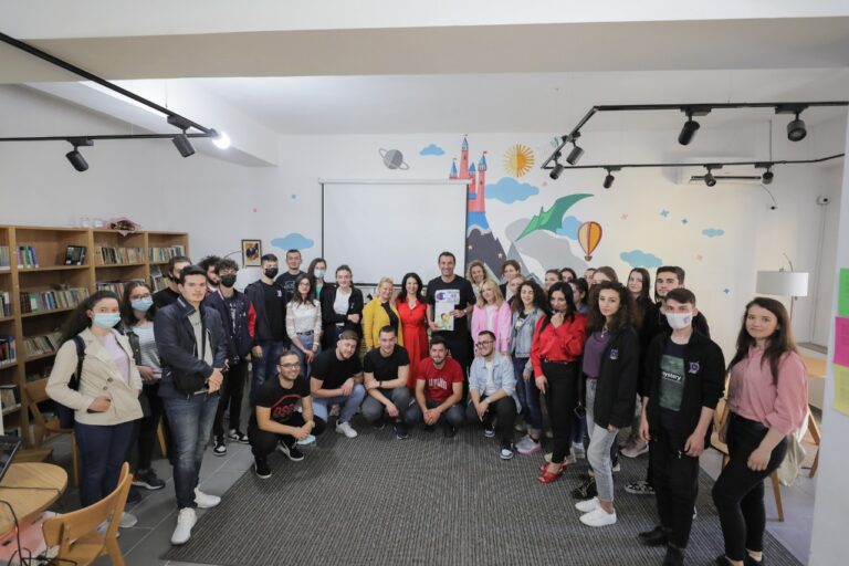 Veliaj: Program financimi edhe për shkrimtarët e rinj që duan të botojnë librin e parë