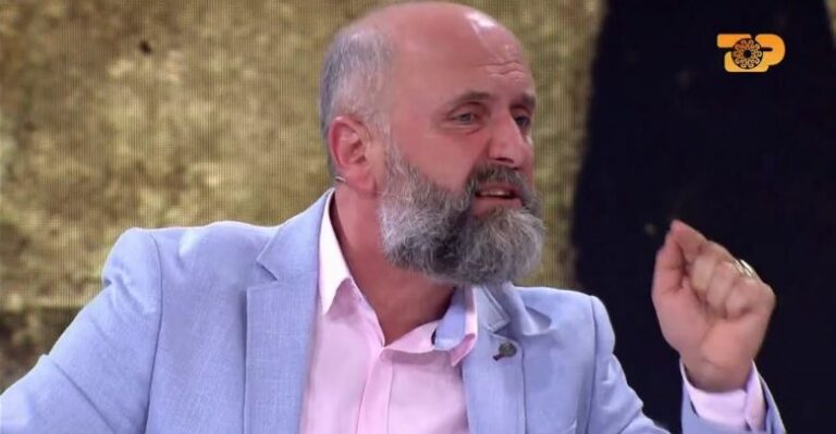 ‘Ishte si Gërdec, u përplasën dyert dhe dritaret’, Çako zbulon ç’fshihet pas shpërthimit ‘të mistershëm’ që alarmoi pak ditë më parë banorët në Tiranë