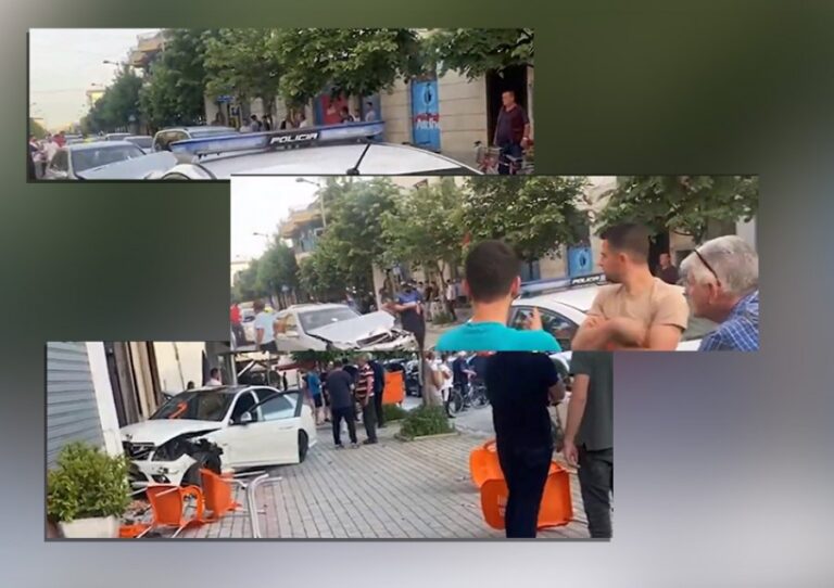 Aksident i rëndë në Elbasan/ Makina fluturon në lokal pas përplasjes