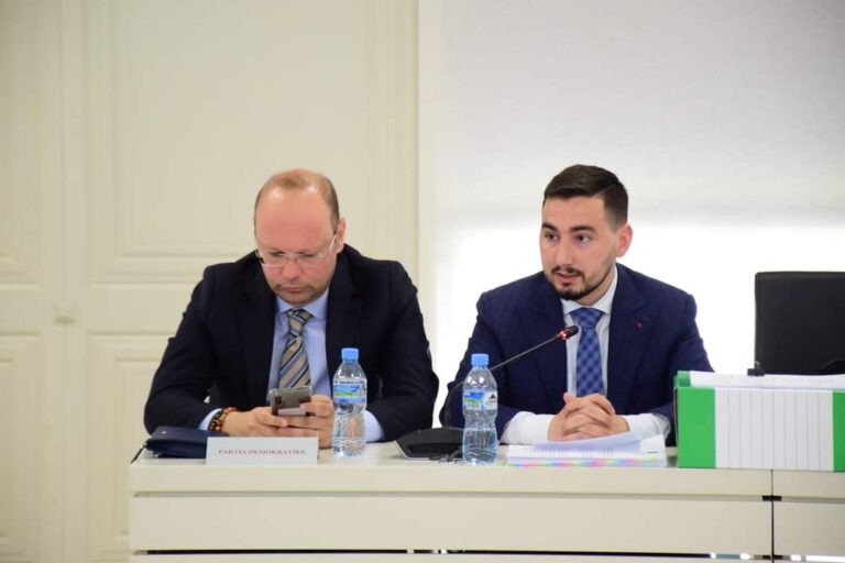Juristi i PD: Ja 10 pyetjet për të cilat KAS nuk ka përgjigje