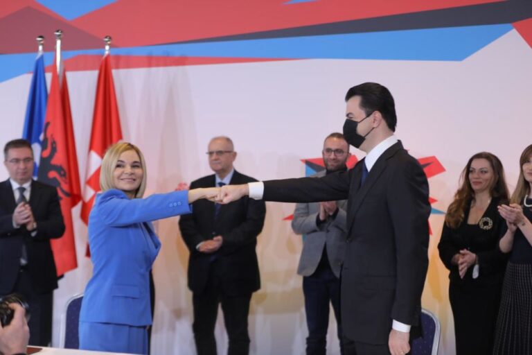 Video editorial i “Koha Jonë”: Ç’do bëjë Opozita?