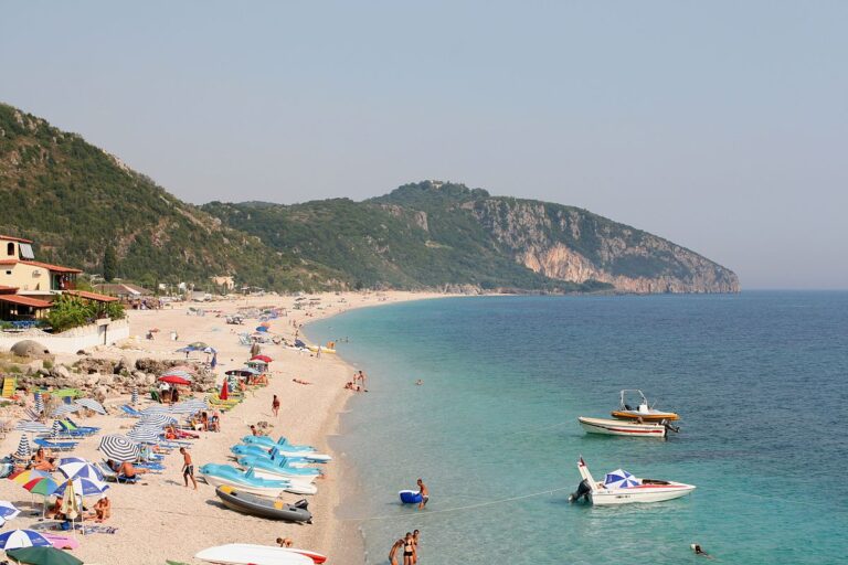 Shqiptarët e Kosovës pushime në jug ende pa nisur sezoni
