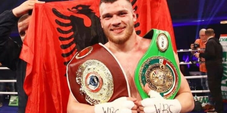 Kampion bote në ”WBC & WBO Youth Champion”, boksieri shqiptar Jurgen Uldedaj rikthehet në ring