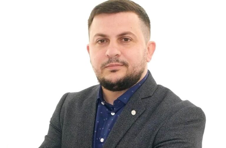 PS, PD, afganët dhe linja e tretë antiamerikane!