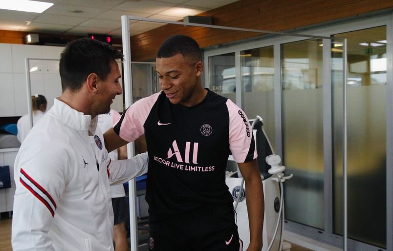 Mbappe reagon pas ardhjes së Messit: Mirë se vjen, legjendë! - Vimarsana News