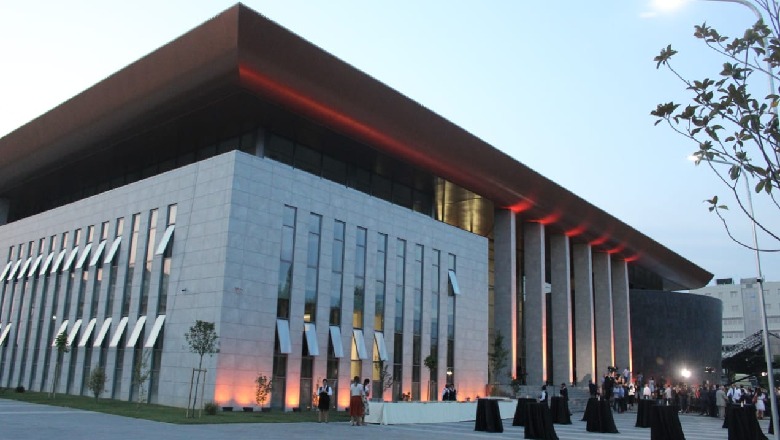 Vaksinim i detyrueshëm. Shkolla e Magjistraturës, institucioni i parë që vë kusht vaksinën anti-COVID për studentët - Vimarsana News