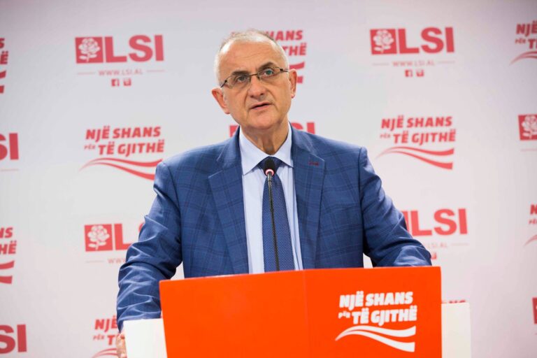 Rritje ekonomike 18%? Vasili: Shitja e sapunit për djathë. Qeveria as çmimin e bukës nuk mbron