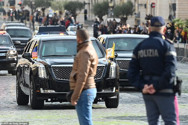 Presidenti shkon te Papa me 85 makina (FOTO)