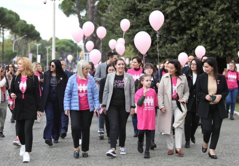 Marshim kundër kancerit të gjirit