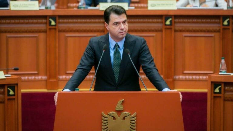 Basha: Rama ka marrë borxh sa të gjitha qeveritë bashkë nga viti 1991 deri në vitin 2013