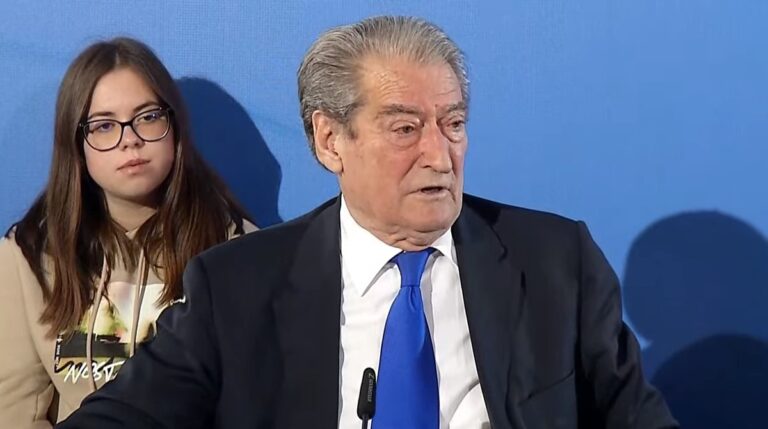 Berisha në Korçë: Rama largohet vetëm me protesta të fuqishme