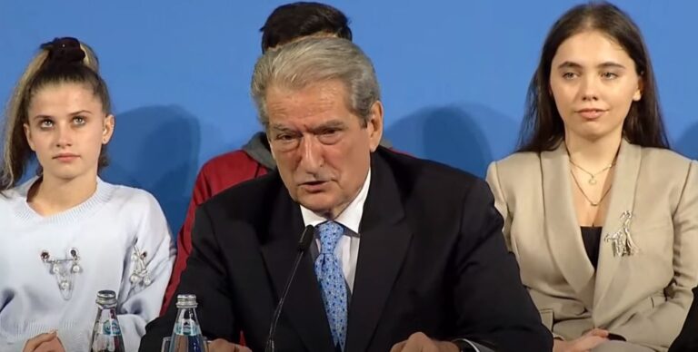 ”Tetë vite Basha i bëri fresk Ramës”, Berisha paralajmëron kryeministrin: Ato daulle s’janë dasme, por…