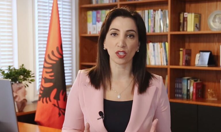 Ministrja e Arsimit, Kushi: Nga e hëna mësimi pa turne, dhe me kohëzgjatje normale