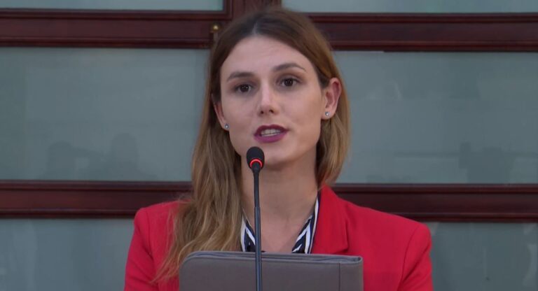 Ministrja për Rininë, Muzhaqi: Buxhet për informatikën, vitin tjetër 1 mijë kodues