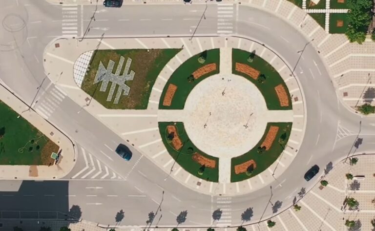 Kryeministri publikon pamje nga lagjet e rindërtuara në Kukës (VIDEO)