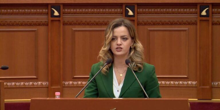 Deputetja Elda Hoti: Jetojmë në epokën e propogandës së Edi Ramës (VIDEO)