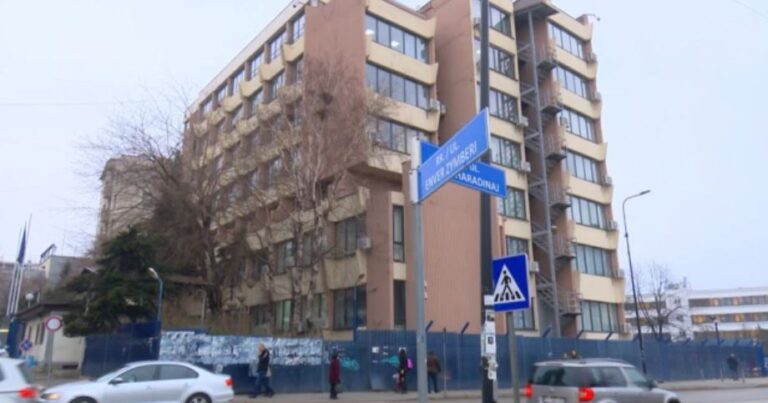 Vazhdon greva në arsimin e Kosovës