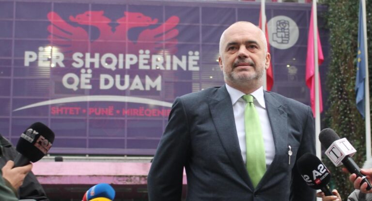 Rama mbledh drejtuesit e rinj të PS-së në qarqe