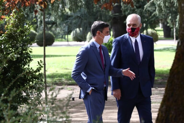 Kryeministri i Spanjës pret Ramën: Shqipëria duhet të hyjë në BE