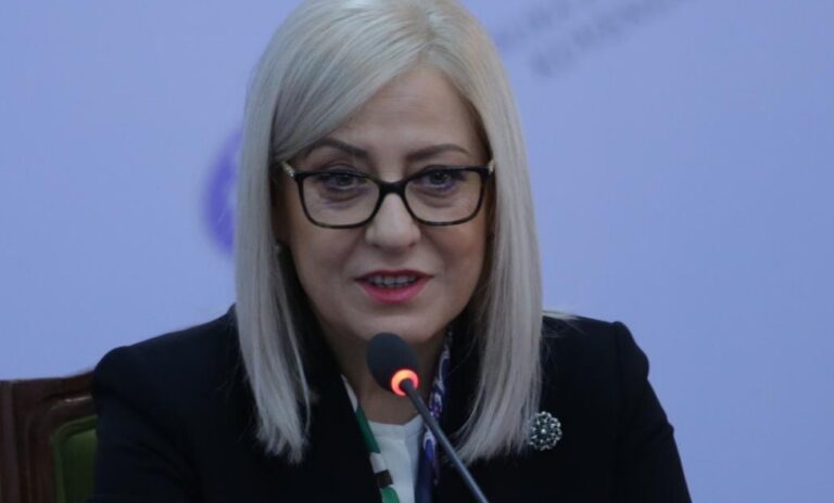 Lindita Nikolla tregon se si do ta caktojë Kuvendi ish-kryeministrin Berisha