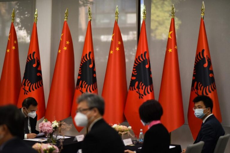 Hera e parë pas 10 vitesh që një kryediplomat kinez viziton Shqipërinë