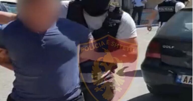 Kërcënoi policin, arrestohet 38-vjeçari “i fortë” në Durrës