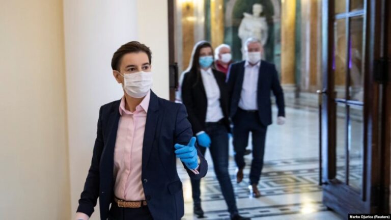 ”Ik moj”, kryeministrja serbe përplaset verbalisht me…
