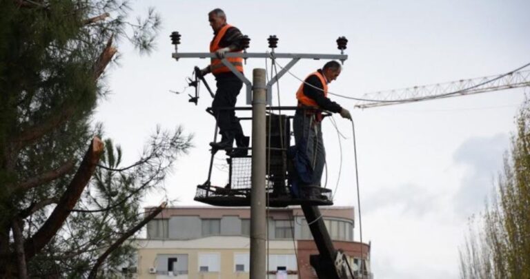 Kronikë/ ERE: Nuk rritet as për Nëntorin çmimi i energjisë