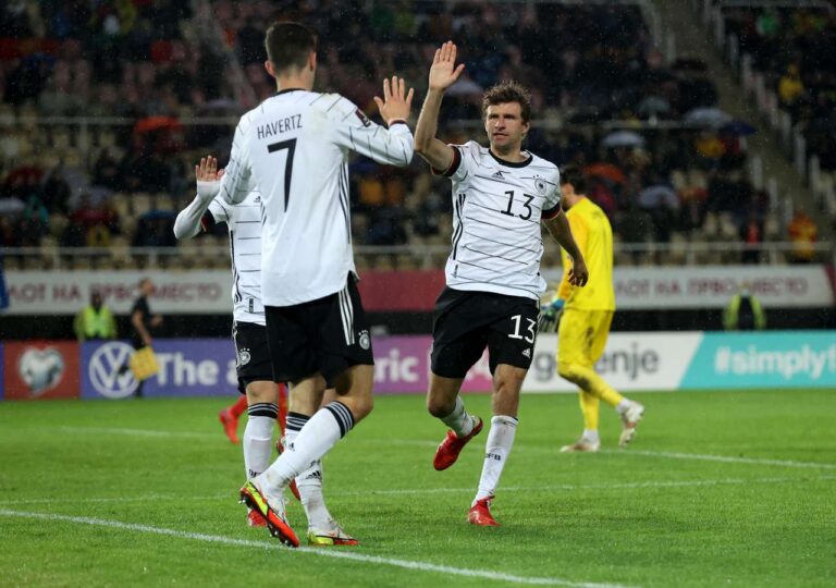 Gjermania mund me “poker” Maqedoninë e Veriut dhe kualifikohet për në Botëror, Holanda fitore tenistike (VIDEO)