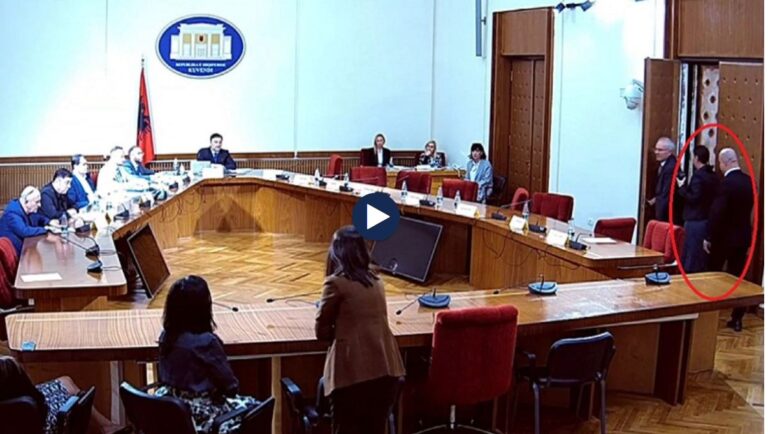 Debat i i ashpër te Komisioni Hetimor! Alibeaj i kërkon Gardës të nxjerrë jashtë drejtoreshën e Shërbimeve